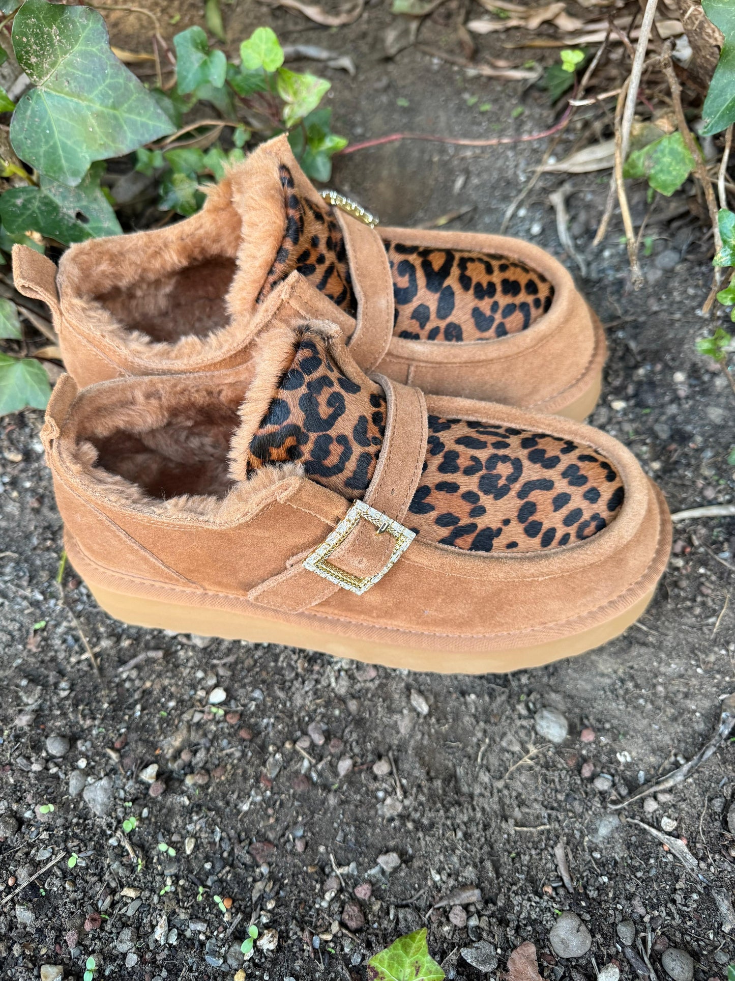 SLIPPER MINI CON FIBBIA E CAVALLINO // PLATFORM IN PELLE