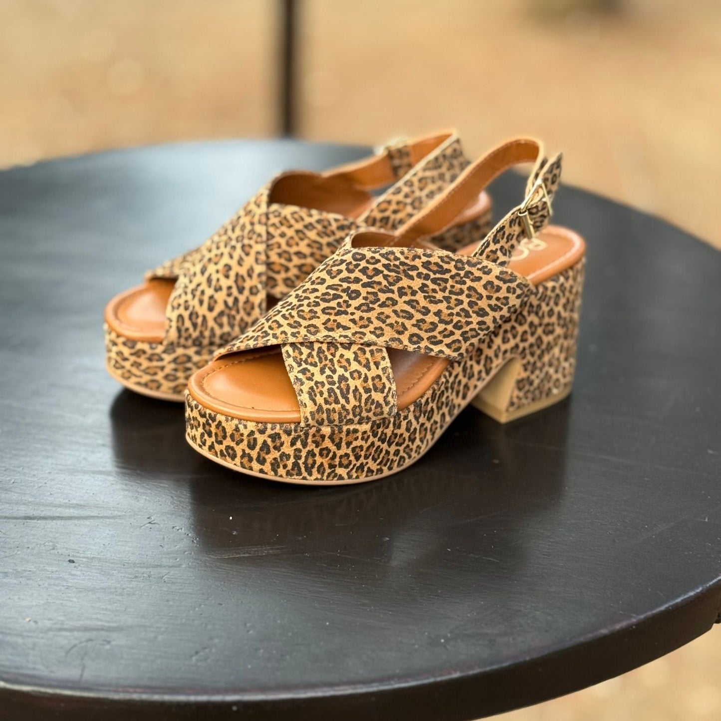 SANDALO INCROCIATO LEOPARDATO