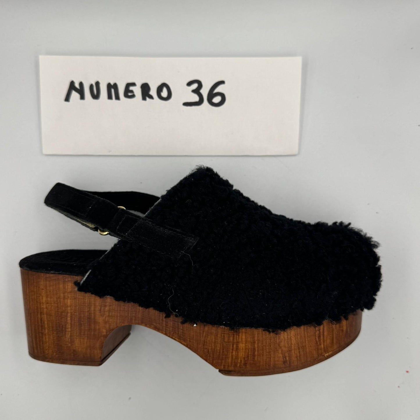 ZOCCOLI SCONTATISSIMI 36
