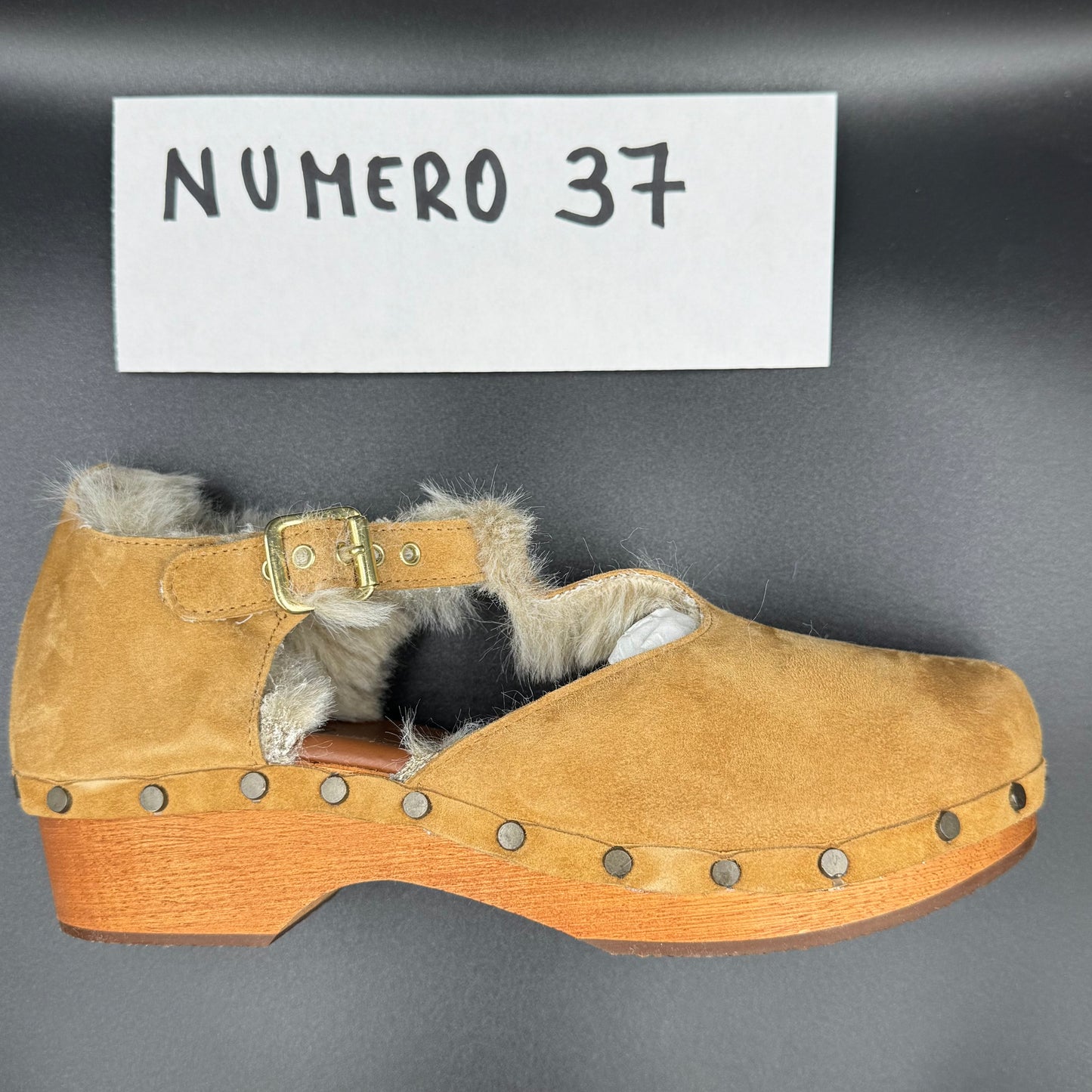 ZOCCOLI SCONTATISSIMI 37