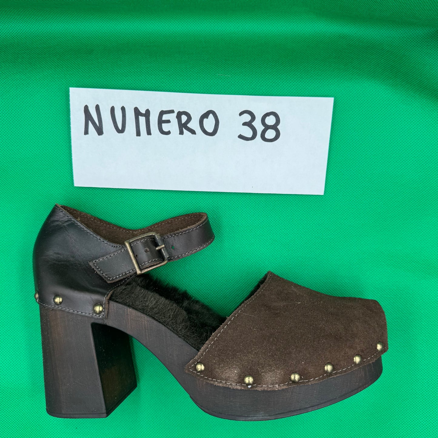 ZOCCOLI SCONTATISSIMI 38