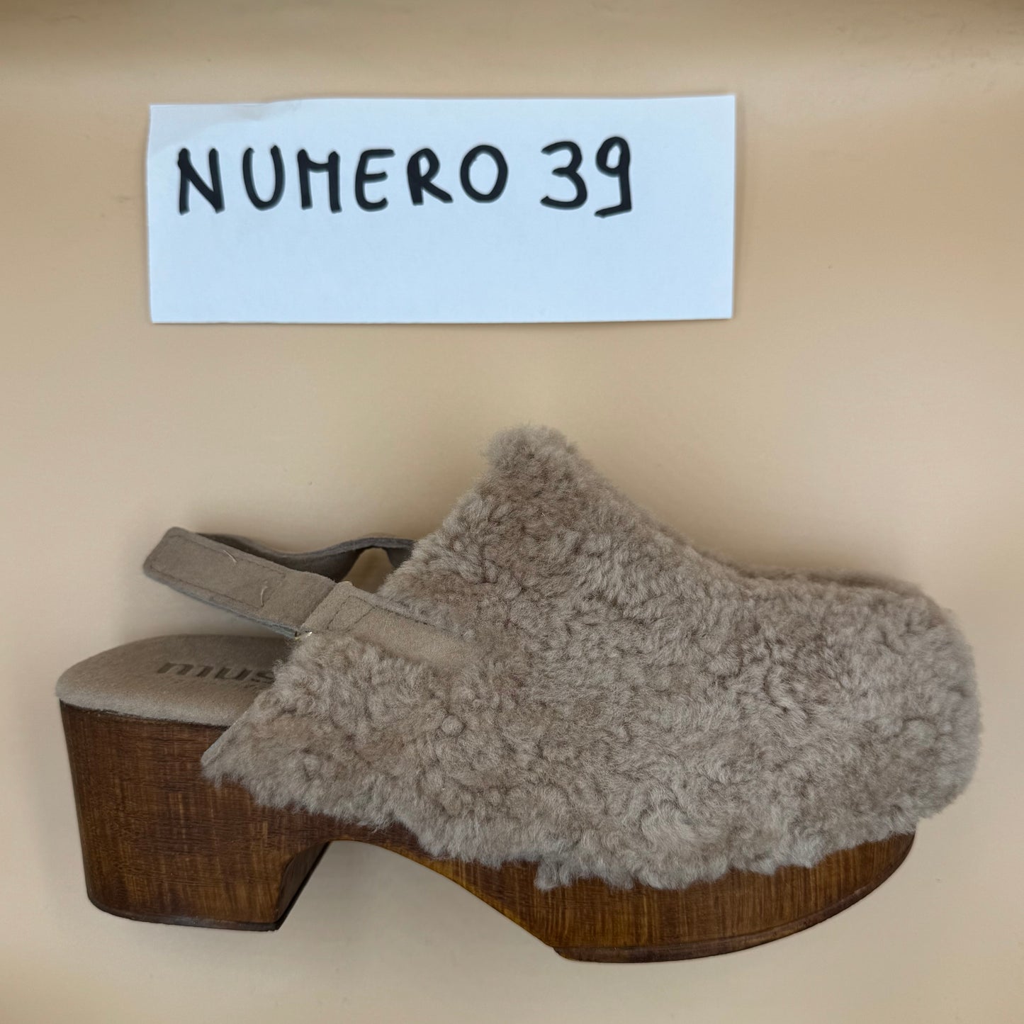 ZOCCOLI SCONTATISSIMI 39