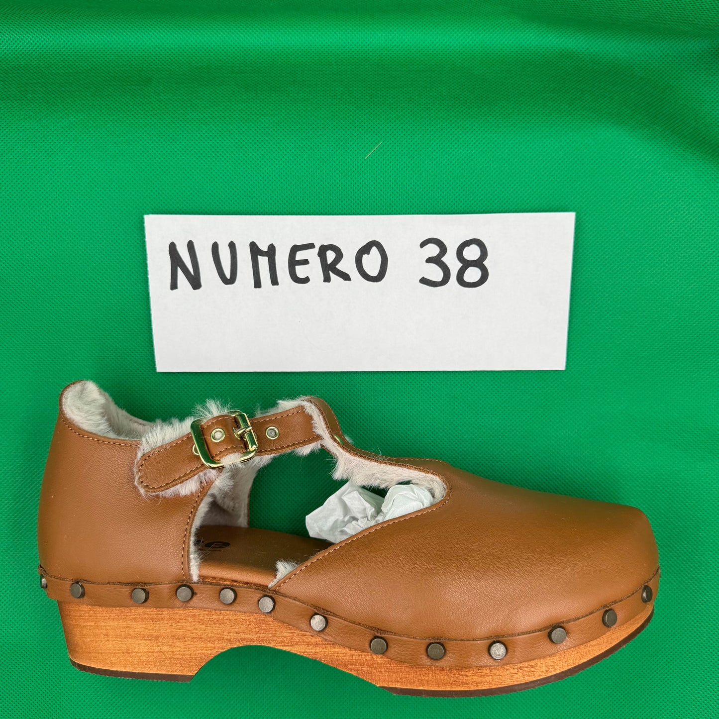 ZOCCOLI SCONTATISSIMI 38