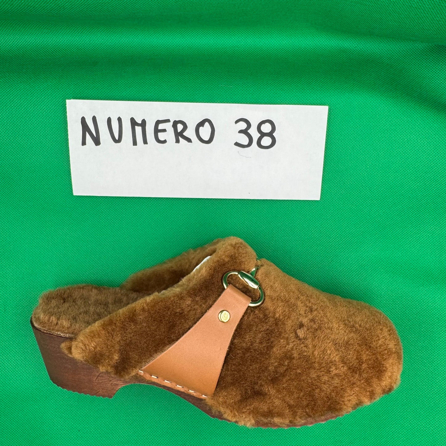 ZOCCOLI SCONTATISSIMI 38