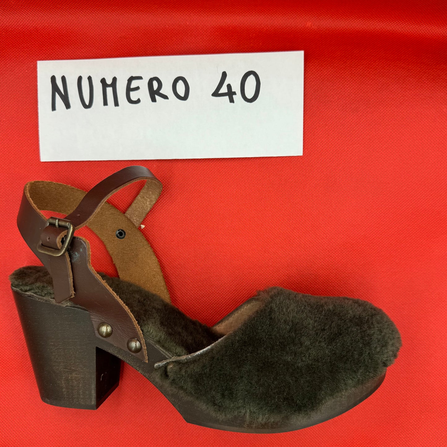 ZOCCOLI SCONTATISSIMI 40