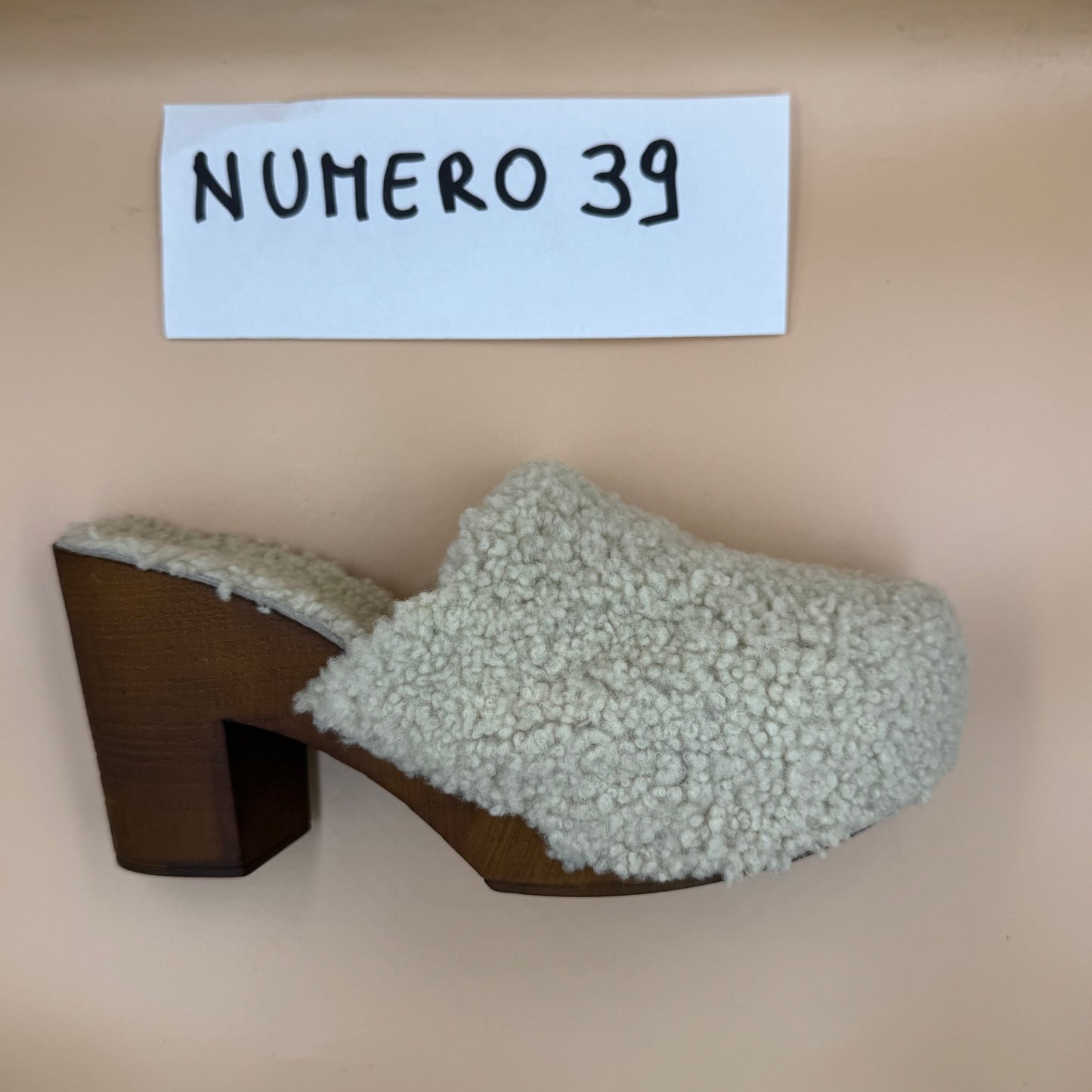 ZOCCOLI SCONTATISSIMI 39