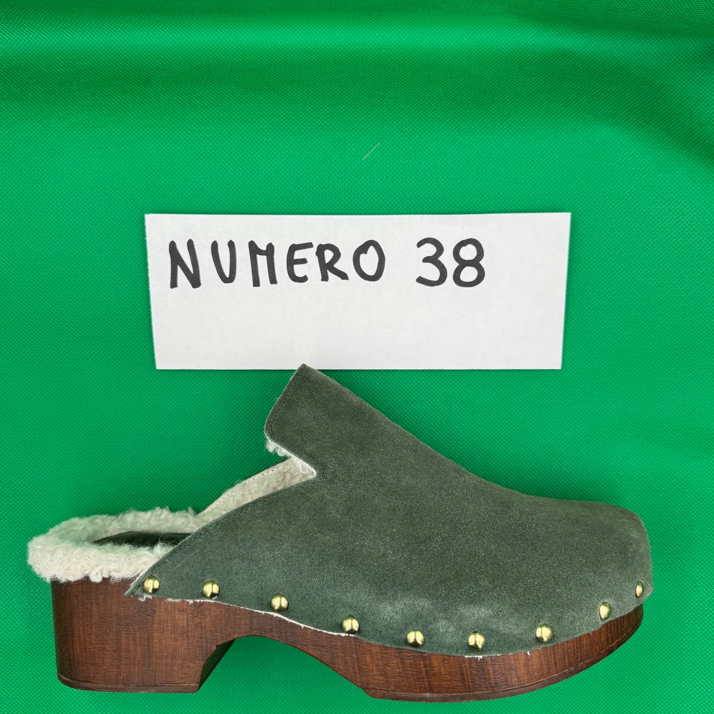 ZOCCOLI SCONTATISSIMI 38