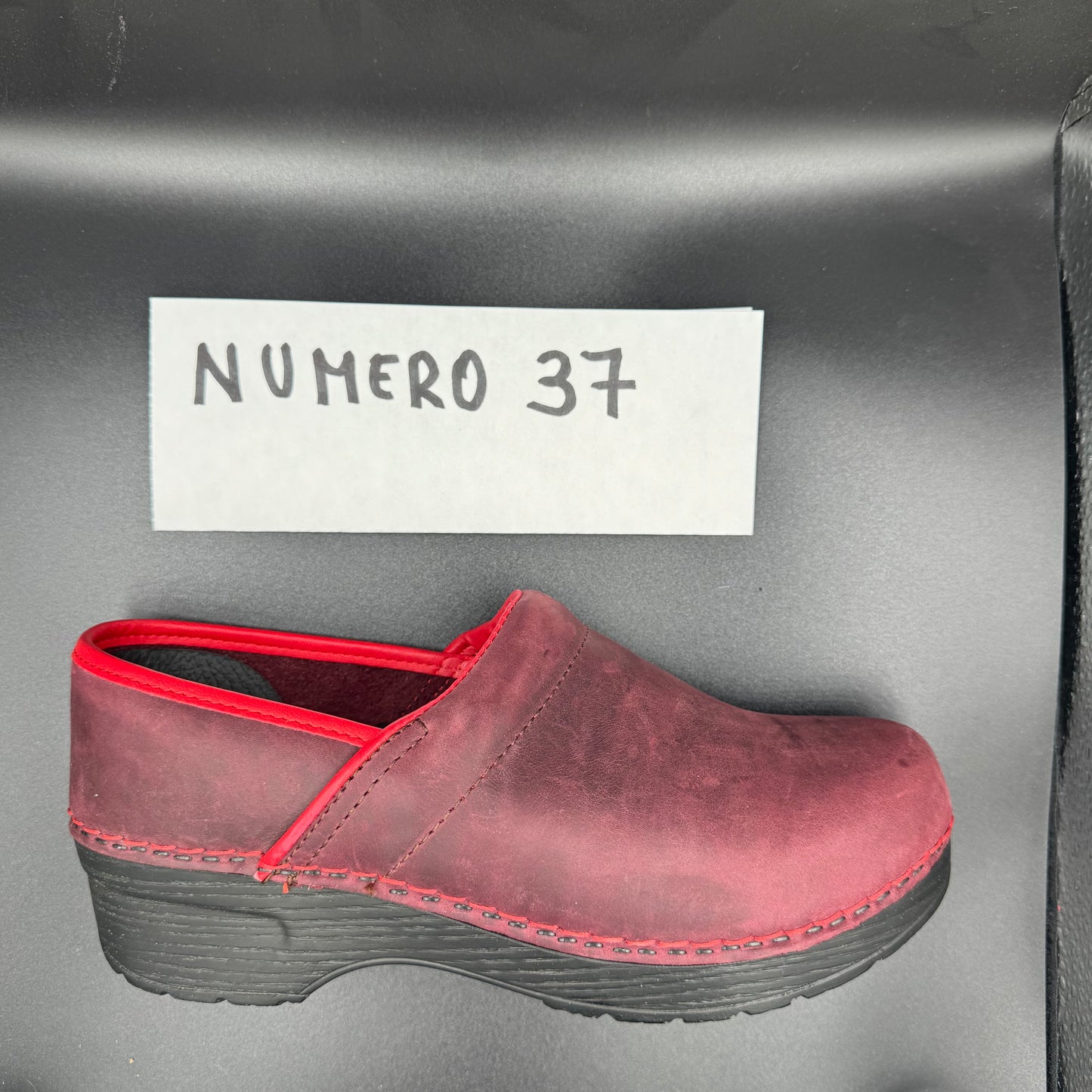 ZOCCOLI SCONTATISSIMI 37