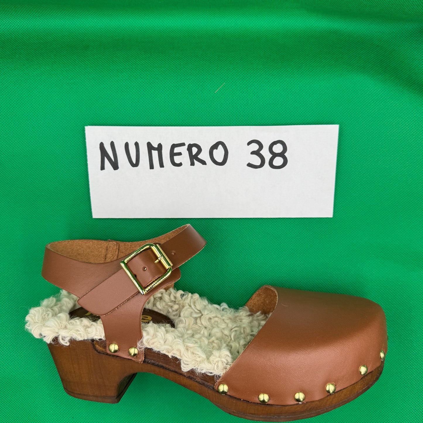 ZOCCOLI SCONTATISSIMI 38