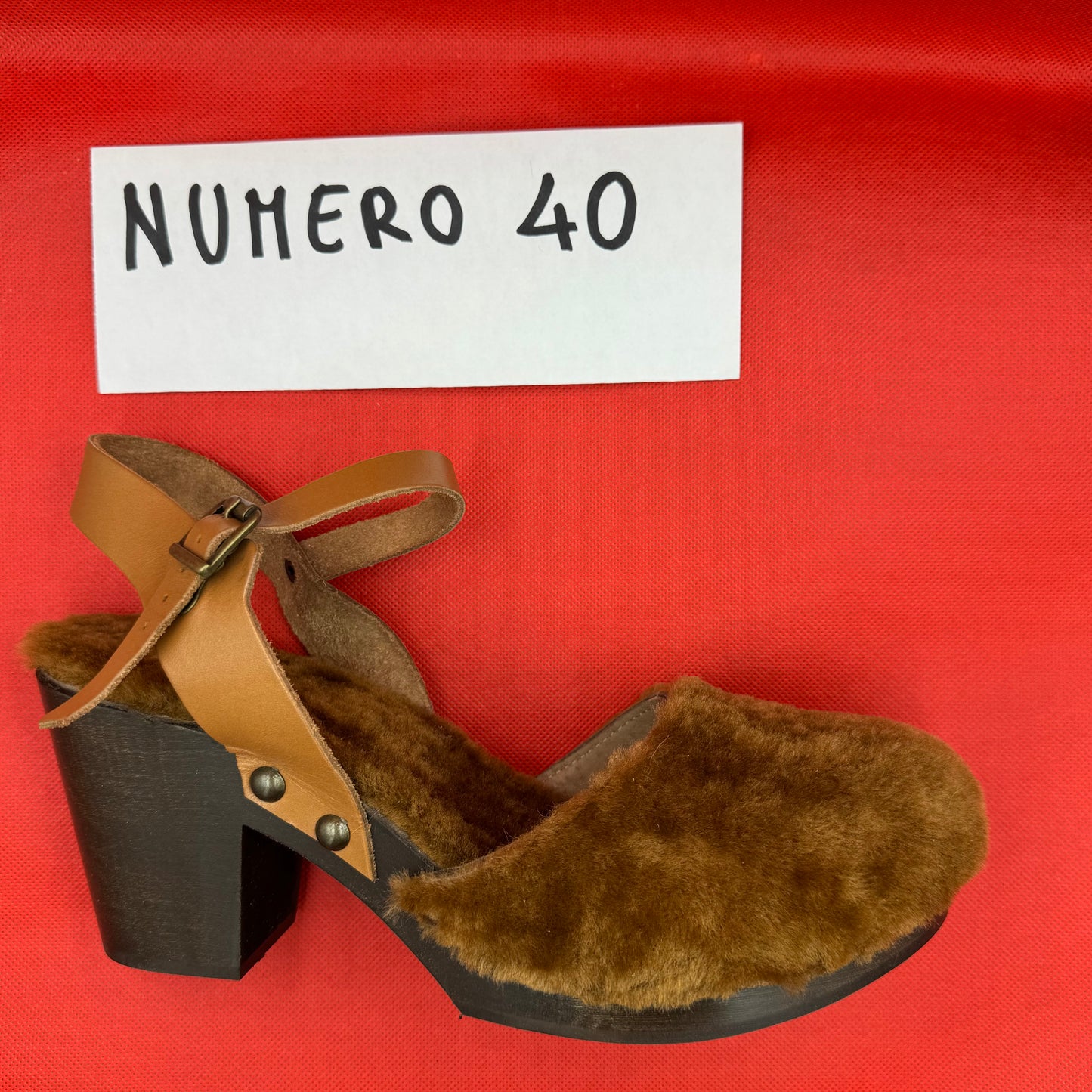 ZOCCOLI SCONTATISSIMI 40