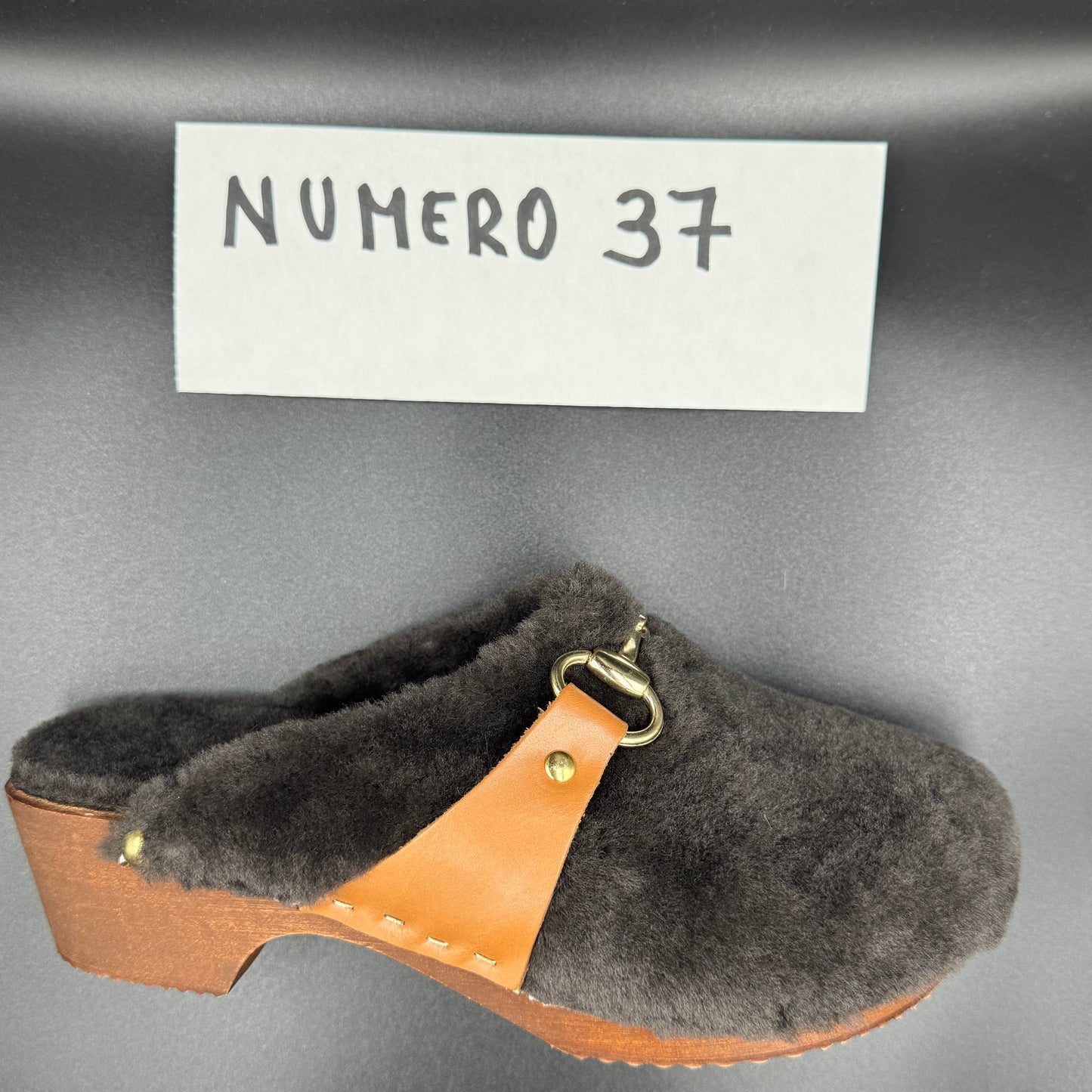 ZOCCOLI SCONTATISSIMI 37