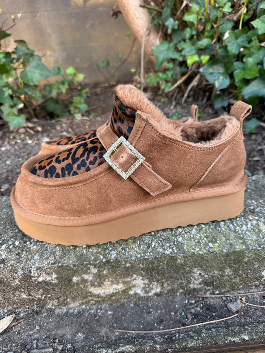 SLIPPER MINI CON FIBBIA E CAVALLINO // PLATFORM IN PELLE