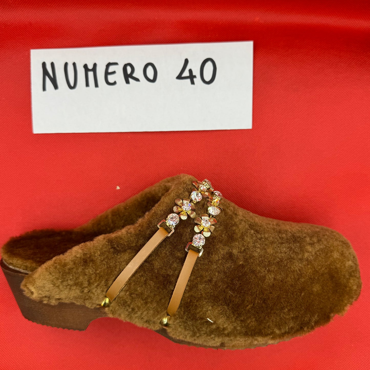 ZOCCOLI SCONTATISSIMI 40