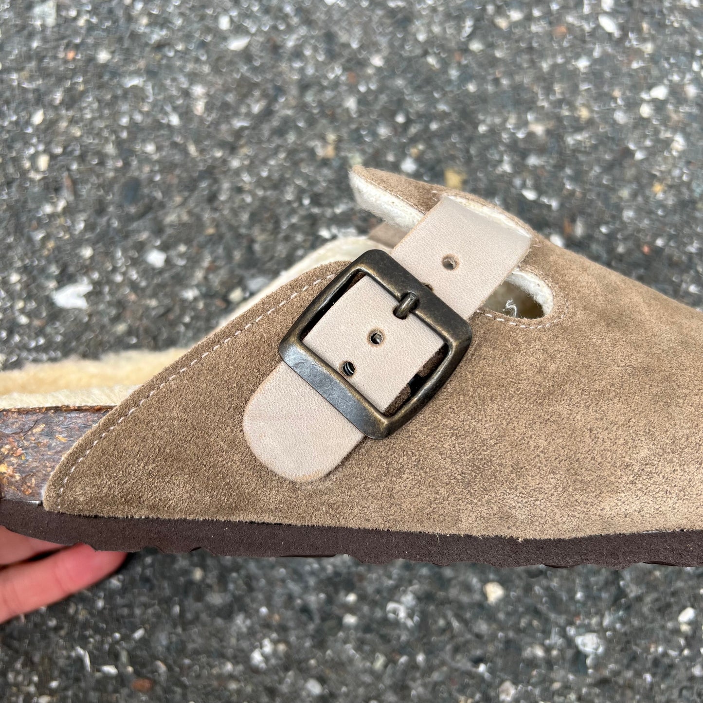 SABOT IN CROSTA DI CAMOSCIO CON PELLICCIA //