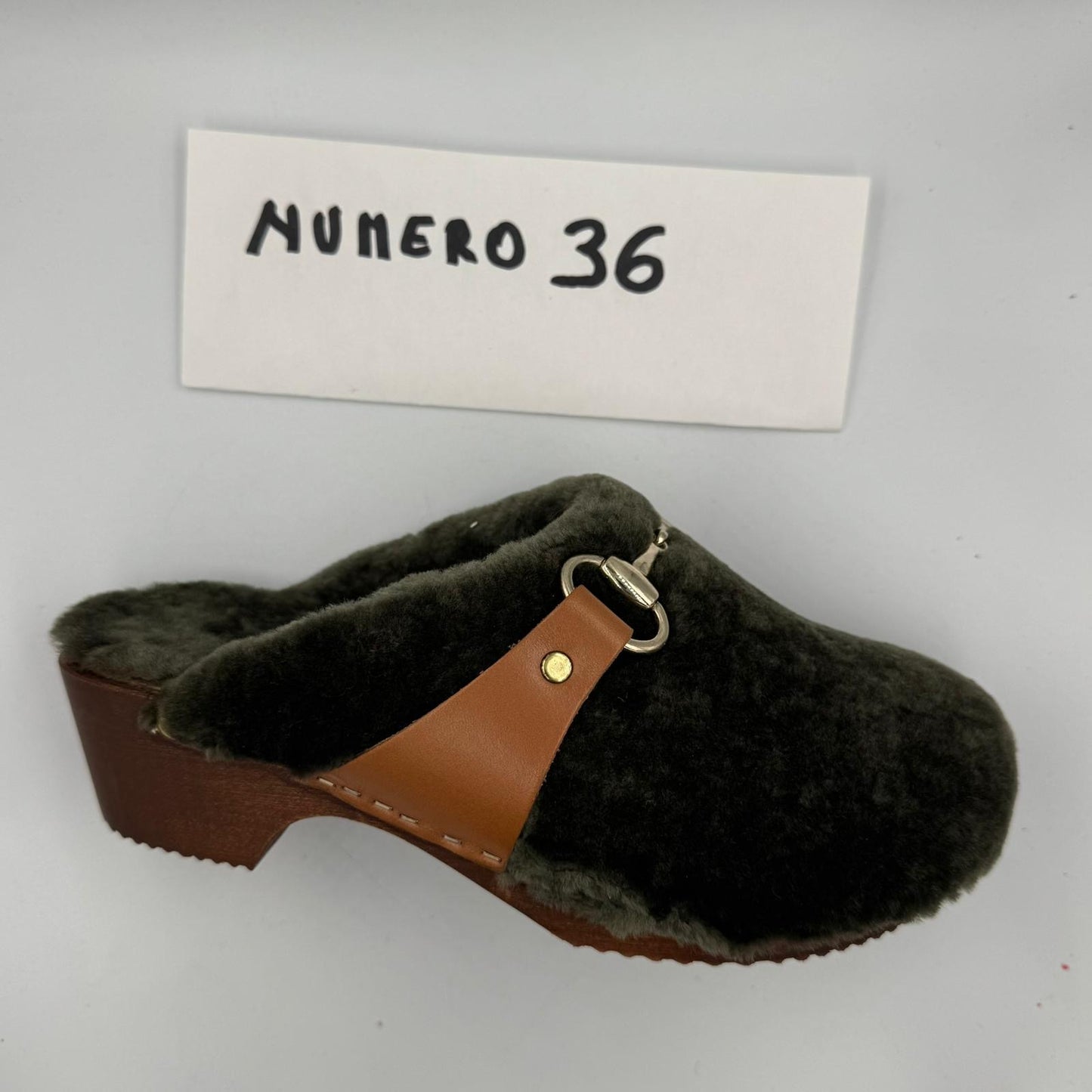ZOCCOLI SCONTATISSIMI 36