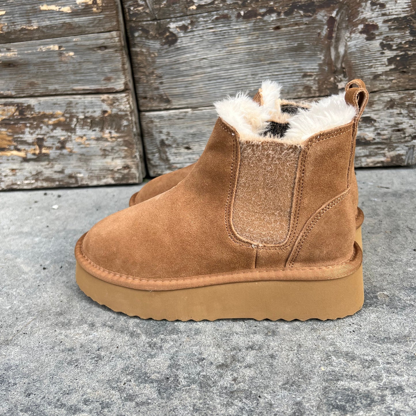 BEATLES // PLATFORM IN PELLE