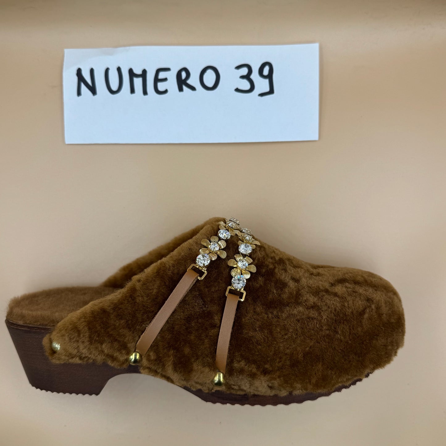 ZOCCOLI SCONTATISSIMI 39