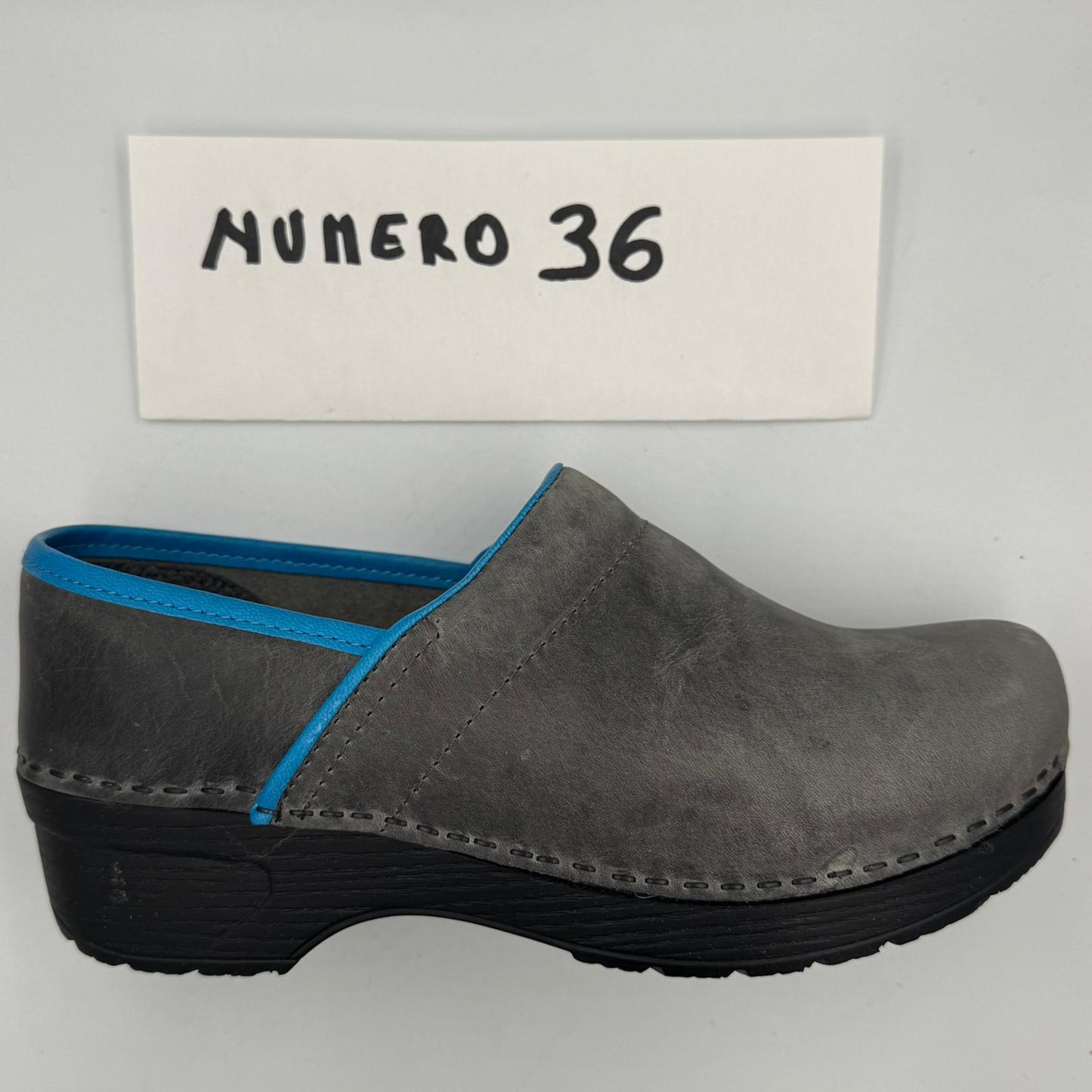 ZOCCOLI SCONTATISSIMI 36