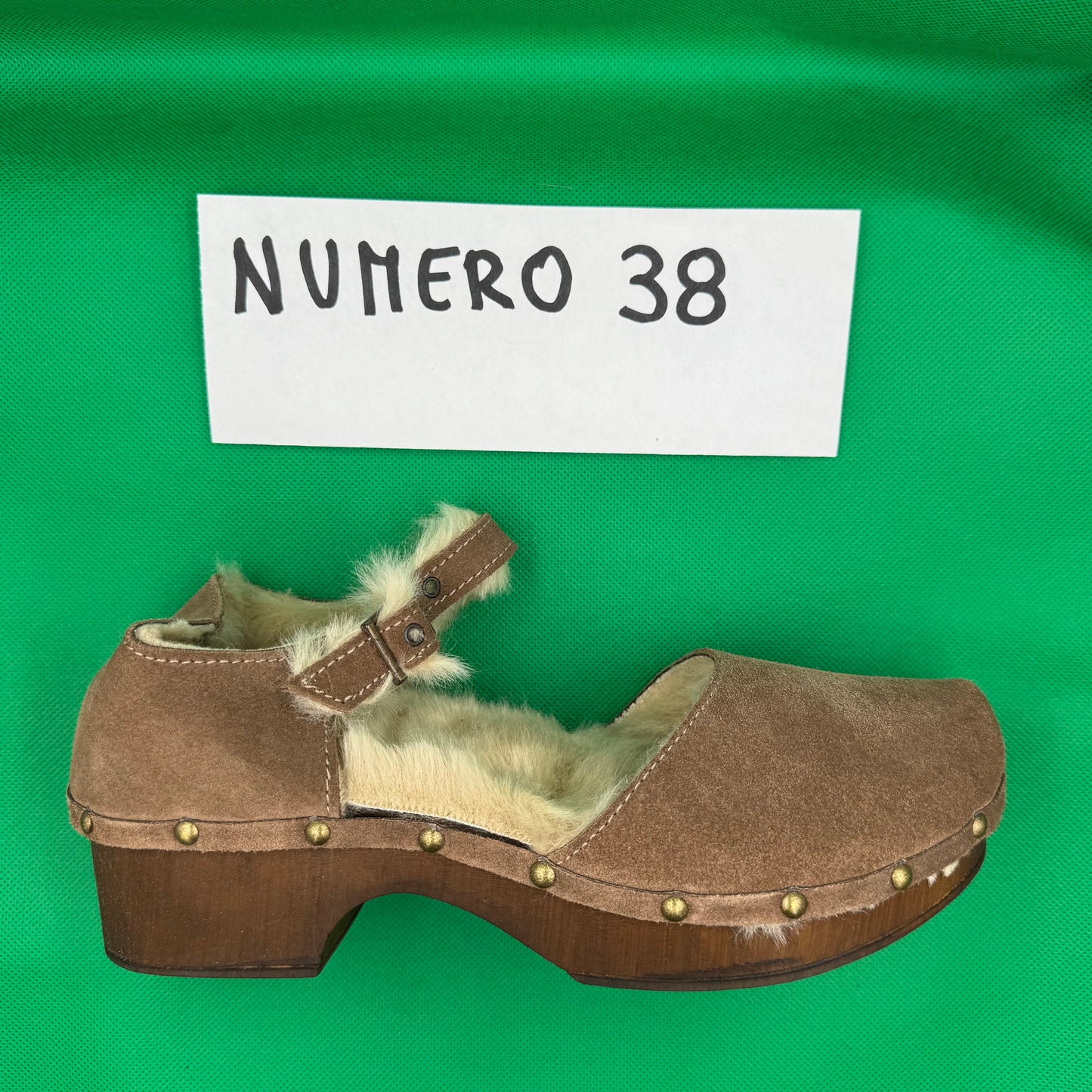 ZOCCOLI SCONTATISSIMI 38