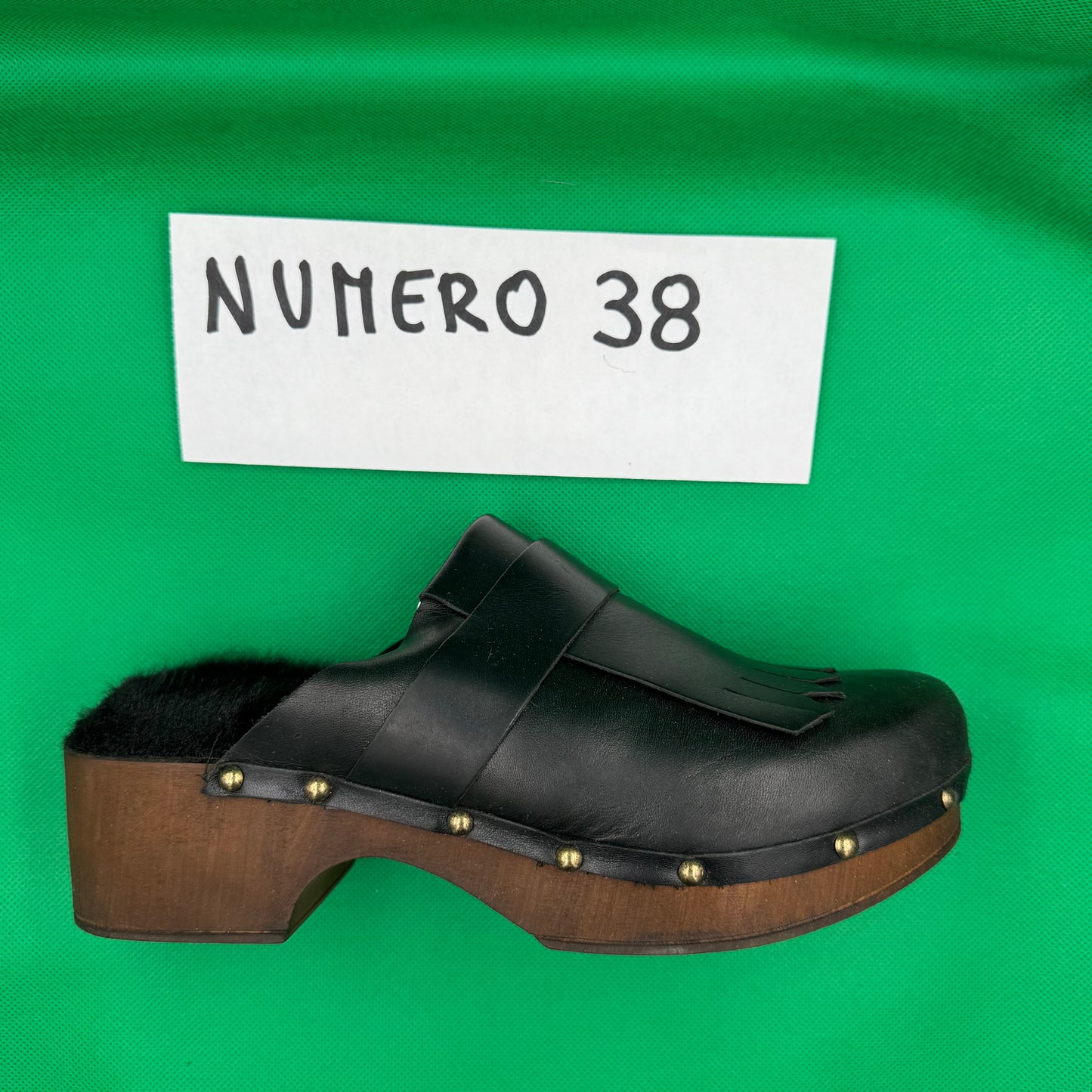 ZOCCOLI SCONTATISSIMI 38