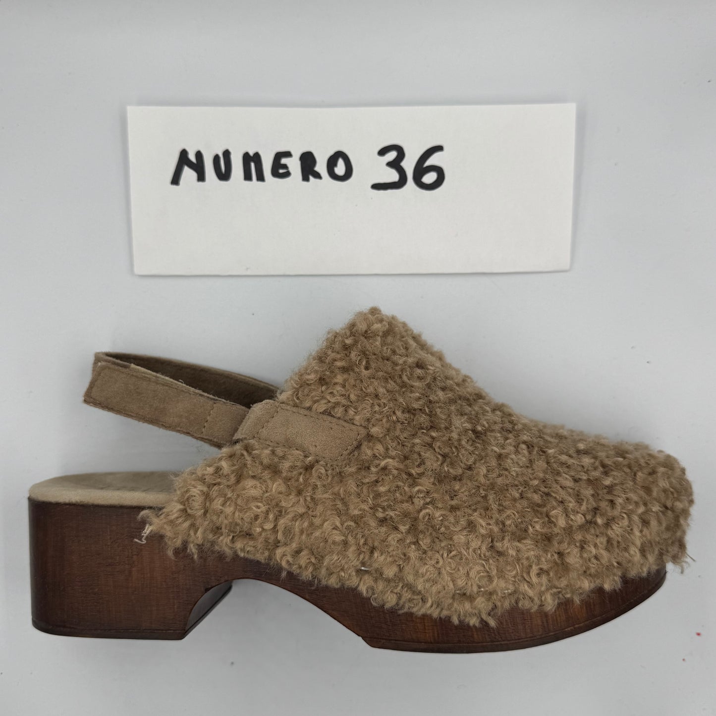 ZOCCOLI SCONTATISSIMI 36