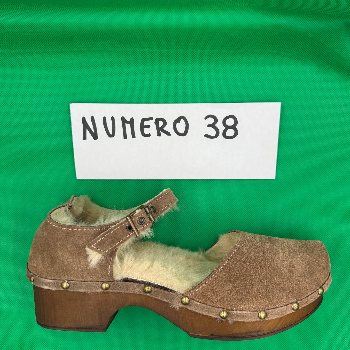 ZOCCOLI SCONTATISSIMI 38