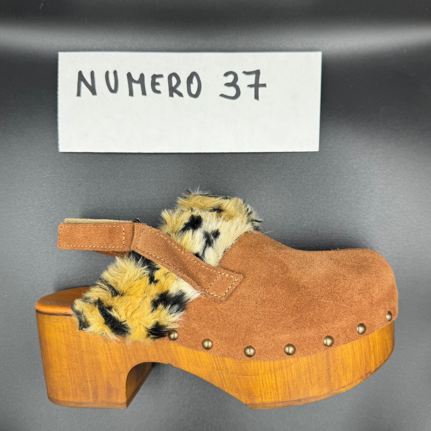 ZOCCOLI SCONTATISSIMI 37