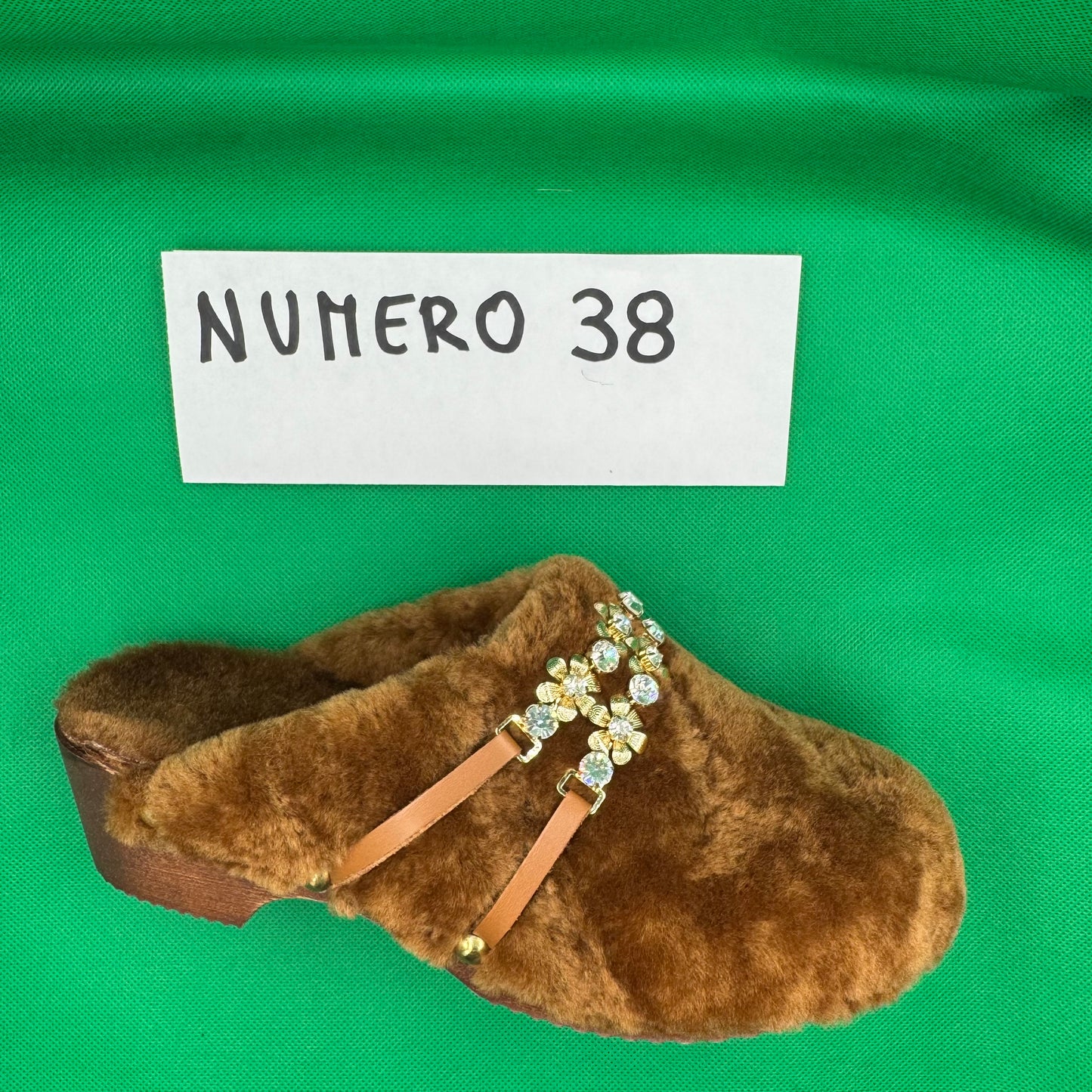 ZOCCOLI SCONTATISSIMI 38