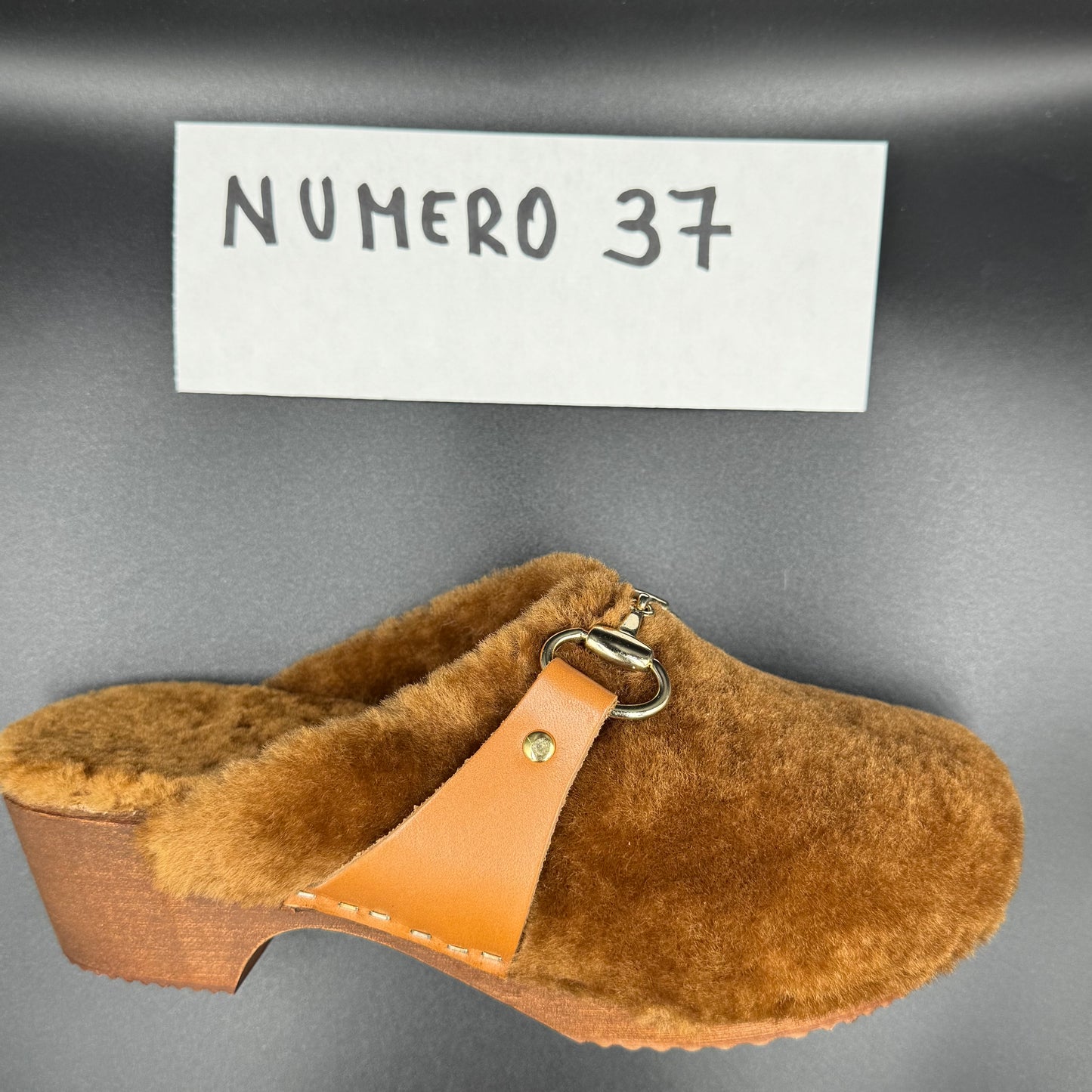 ZOCCOLI SCONTATISSIMI 37