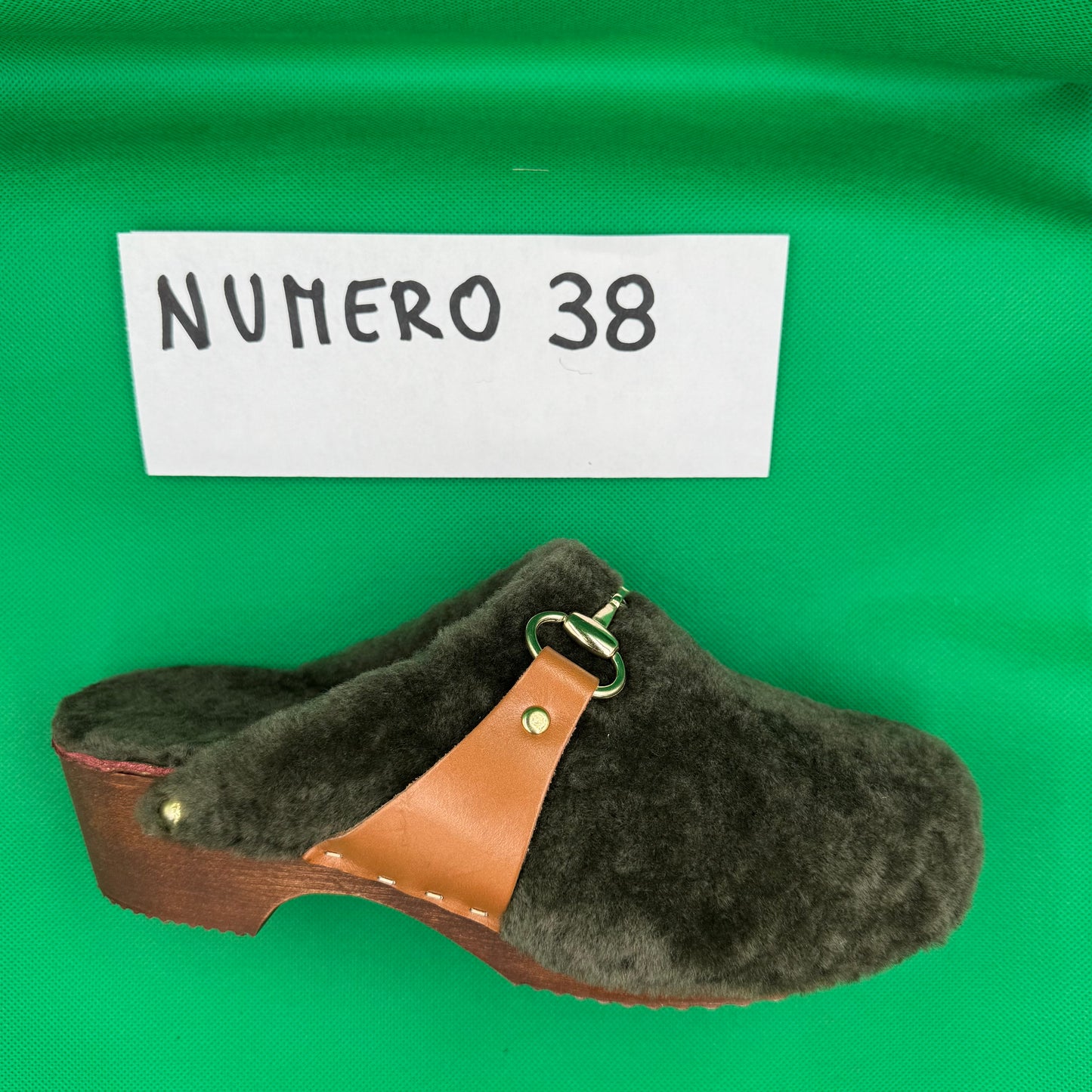 ZOCCOLI SCONTATISSIMI 38