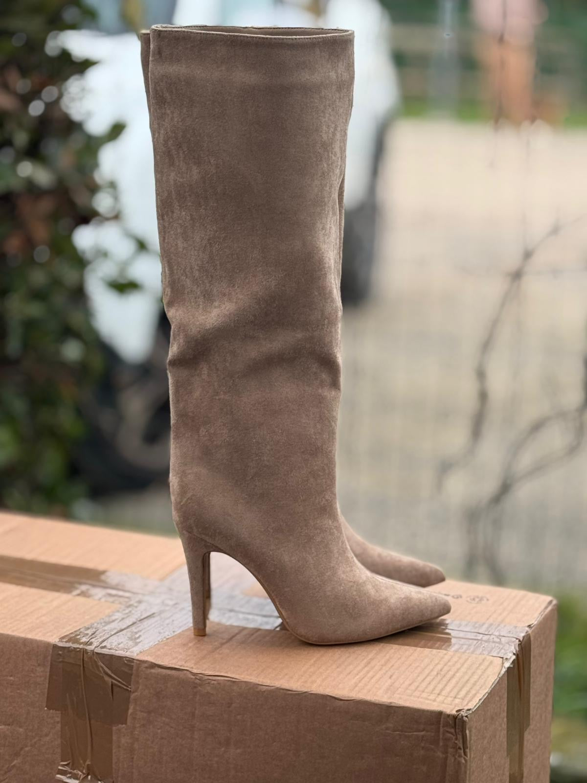 STIVALE CAMOSCIO SIMILPELLE // ALTO