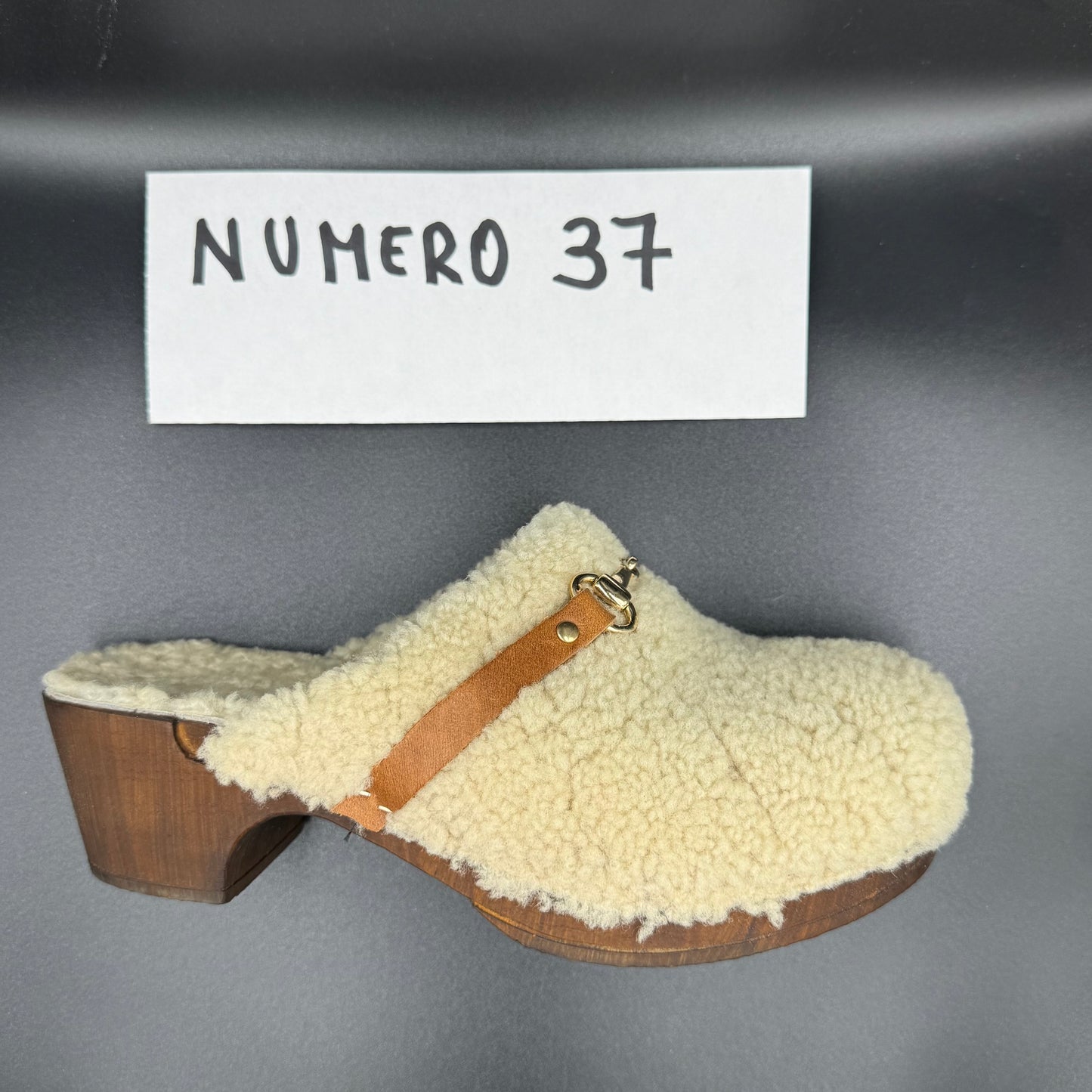ZOCCOLI SCONTATISSIMI 37