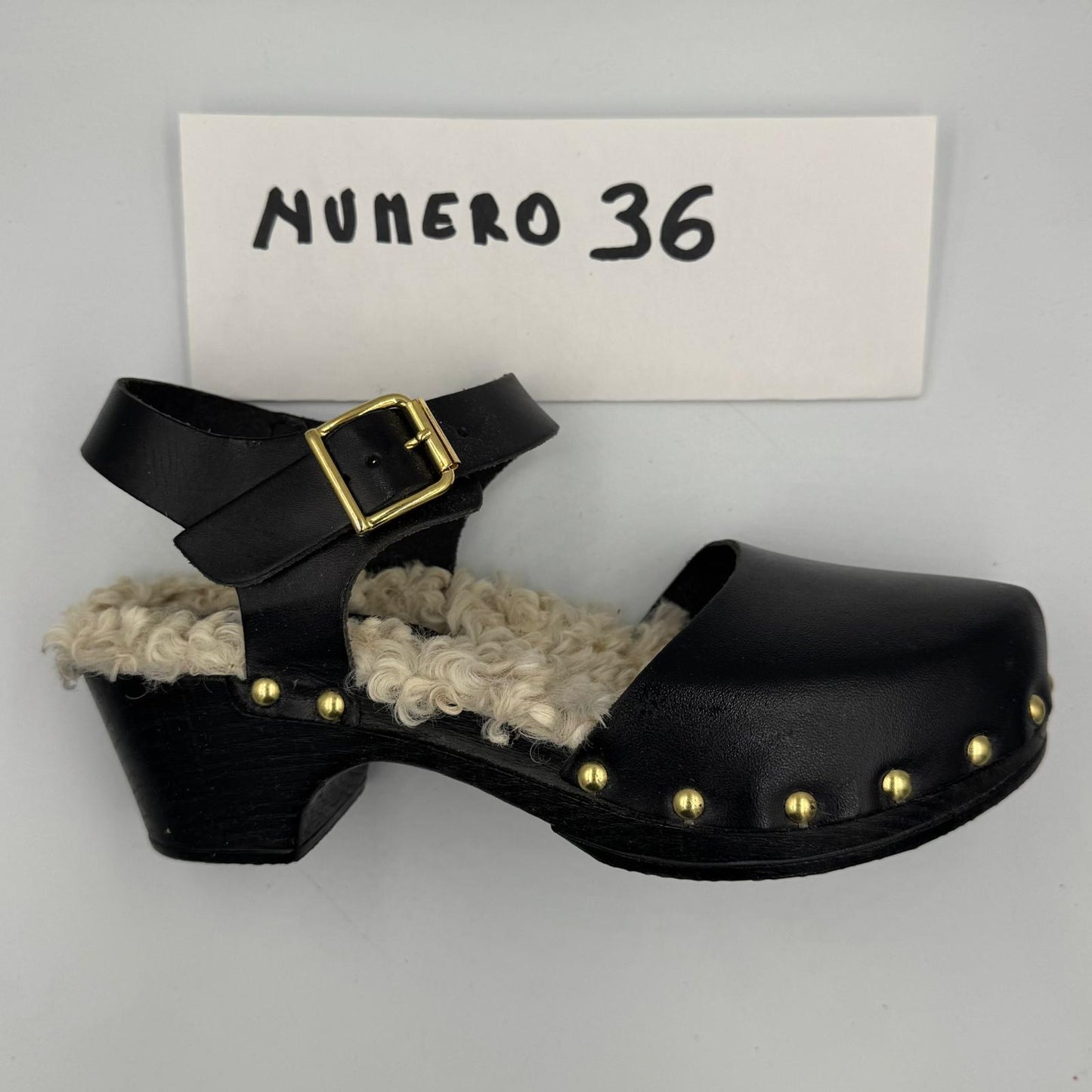 ZOCCOLI SCONTATISSIMI 36