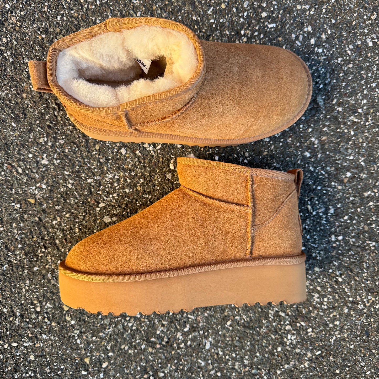 MINI // PLATFORM IN PELLE