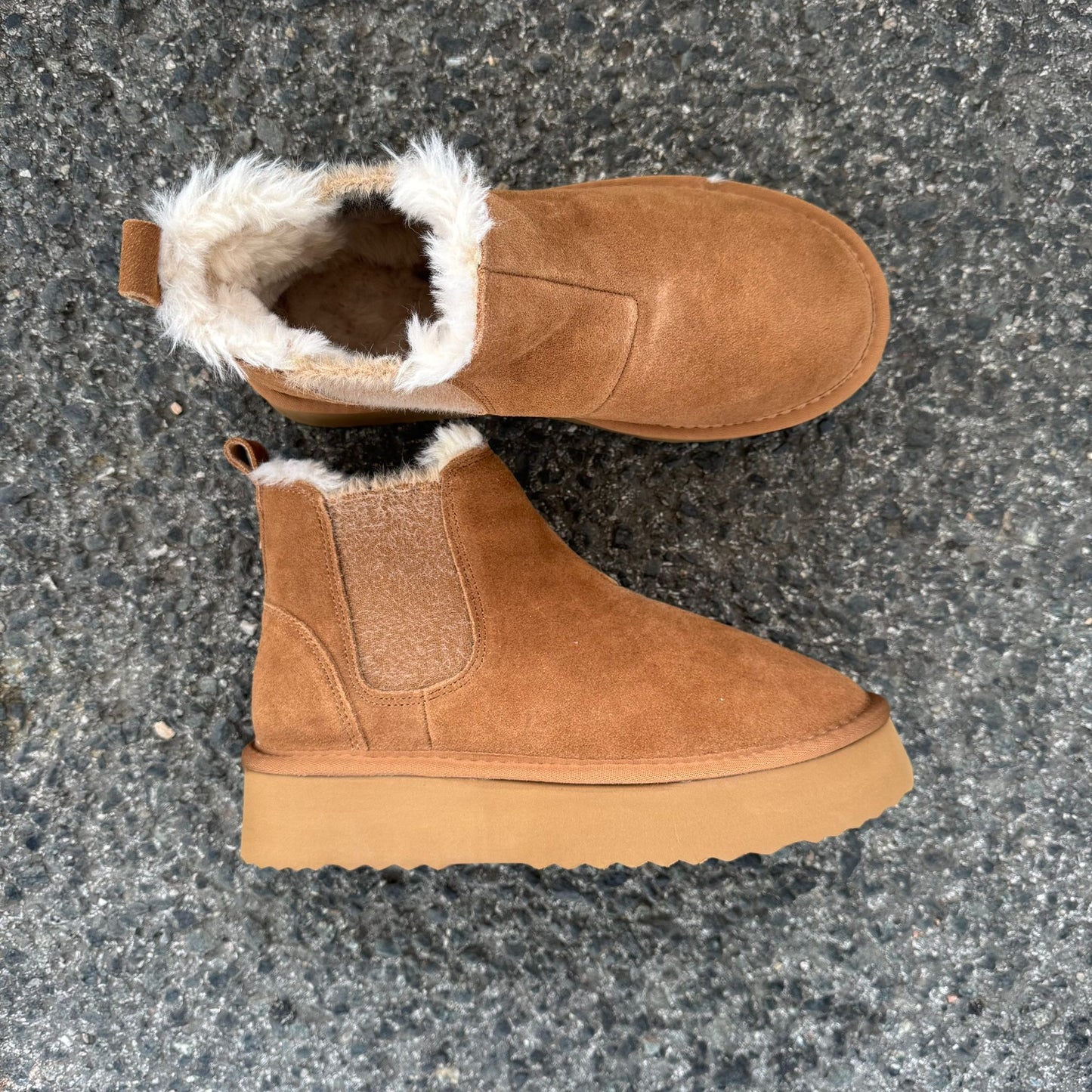 BEATLES // PLATFORM IN PELLE