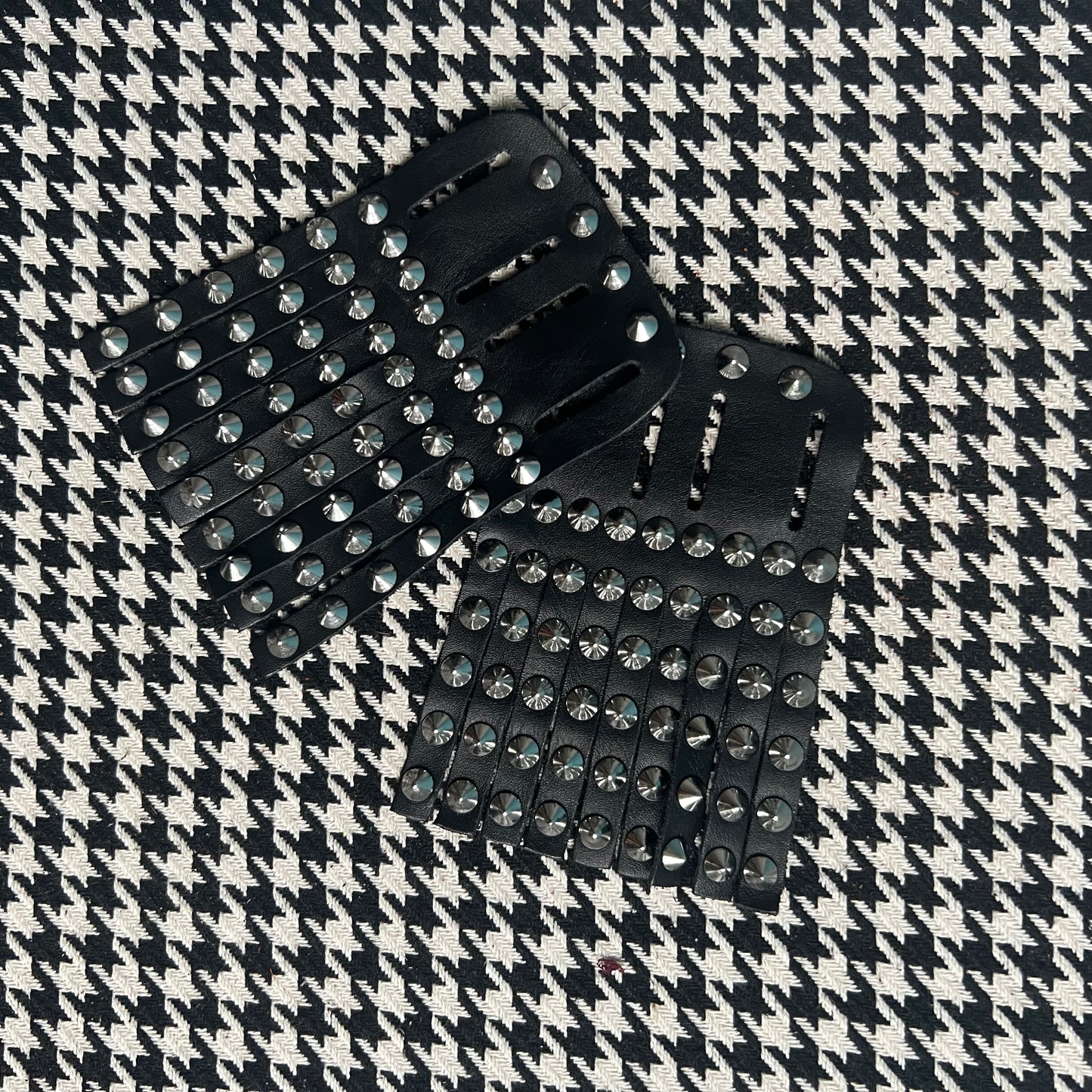 ACCESSORIO | FRANGIA IN PELLE PER SABOT